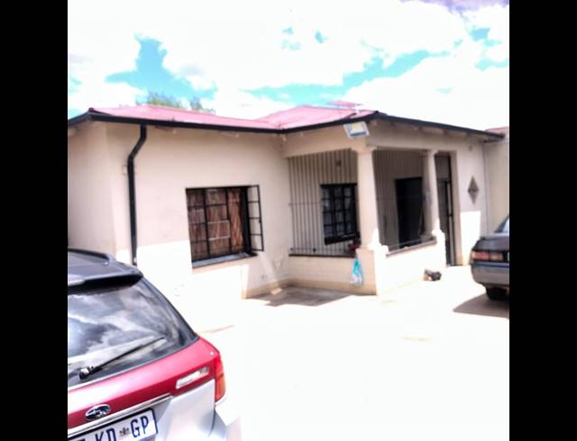 4 BEDROOM HOUSE FOR SALE IN PRETORIA